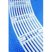 Panel wzdłużnej kratki łukowej do basenowej rynny przelewowej